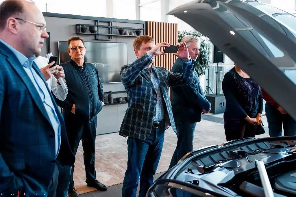 В Омске прошел эксклюзивный показ сразу трех новинок BMW