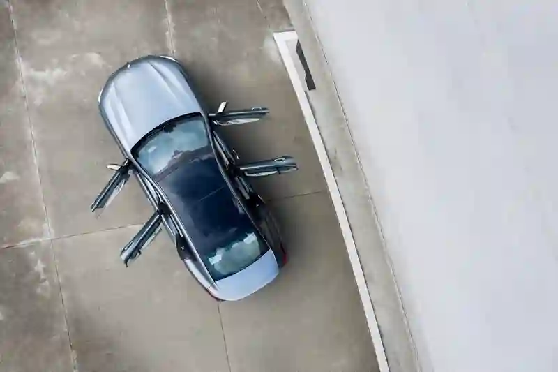 BMW 8 Cерии Gran Coupe